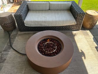 Propane lightweight concrete patio fire pit