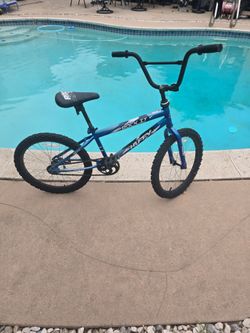 Bike/ Huffy bike
