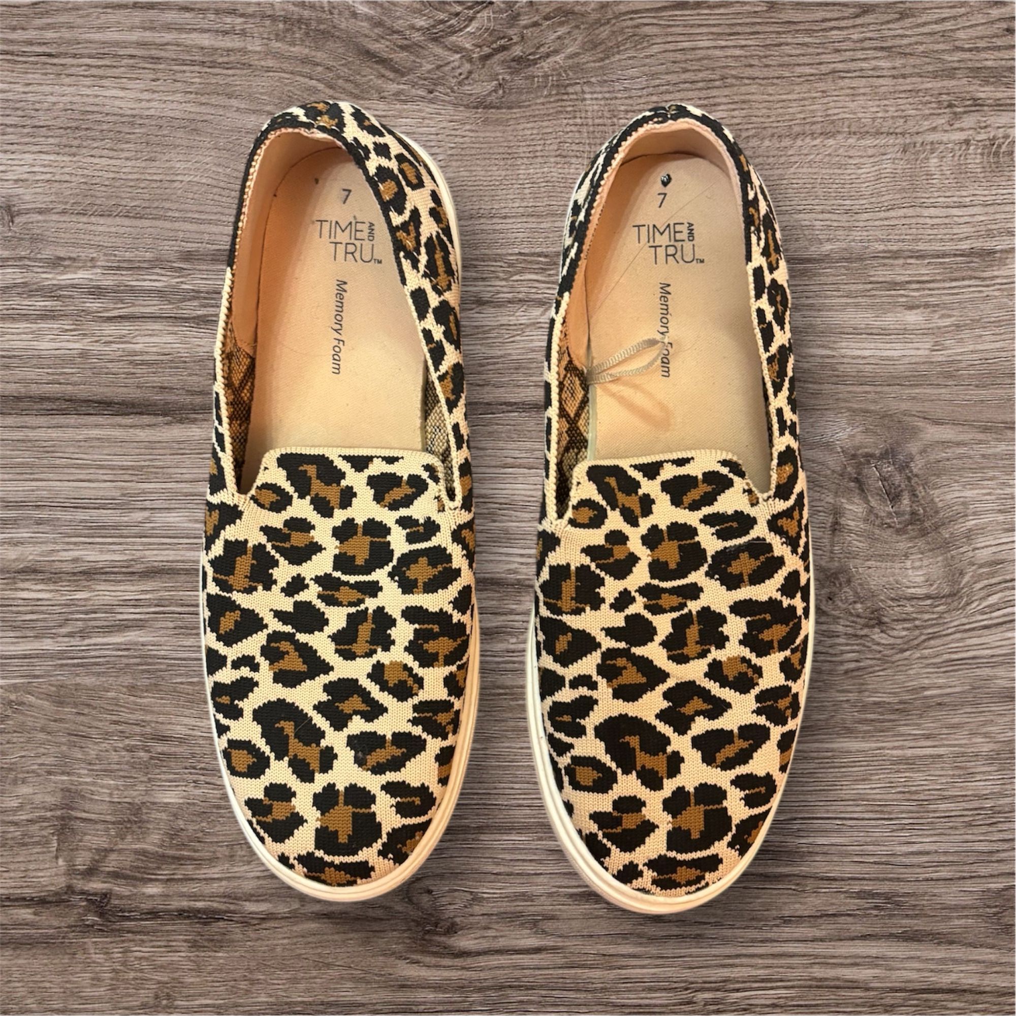 Time and Tru Women's Leopard Print Slip-On Shoes