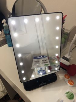 Impressions makeup mirror LED lights vanity