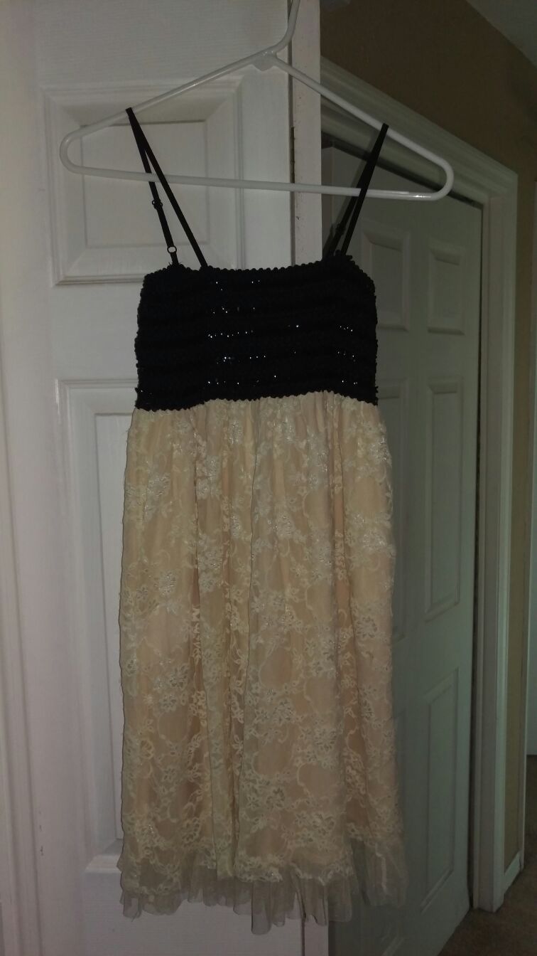 Size Medium 7-9 dresses $15/all