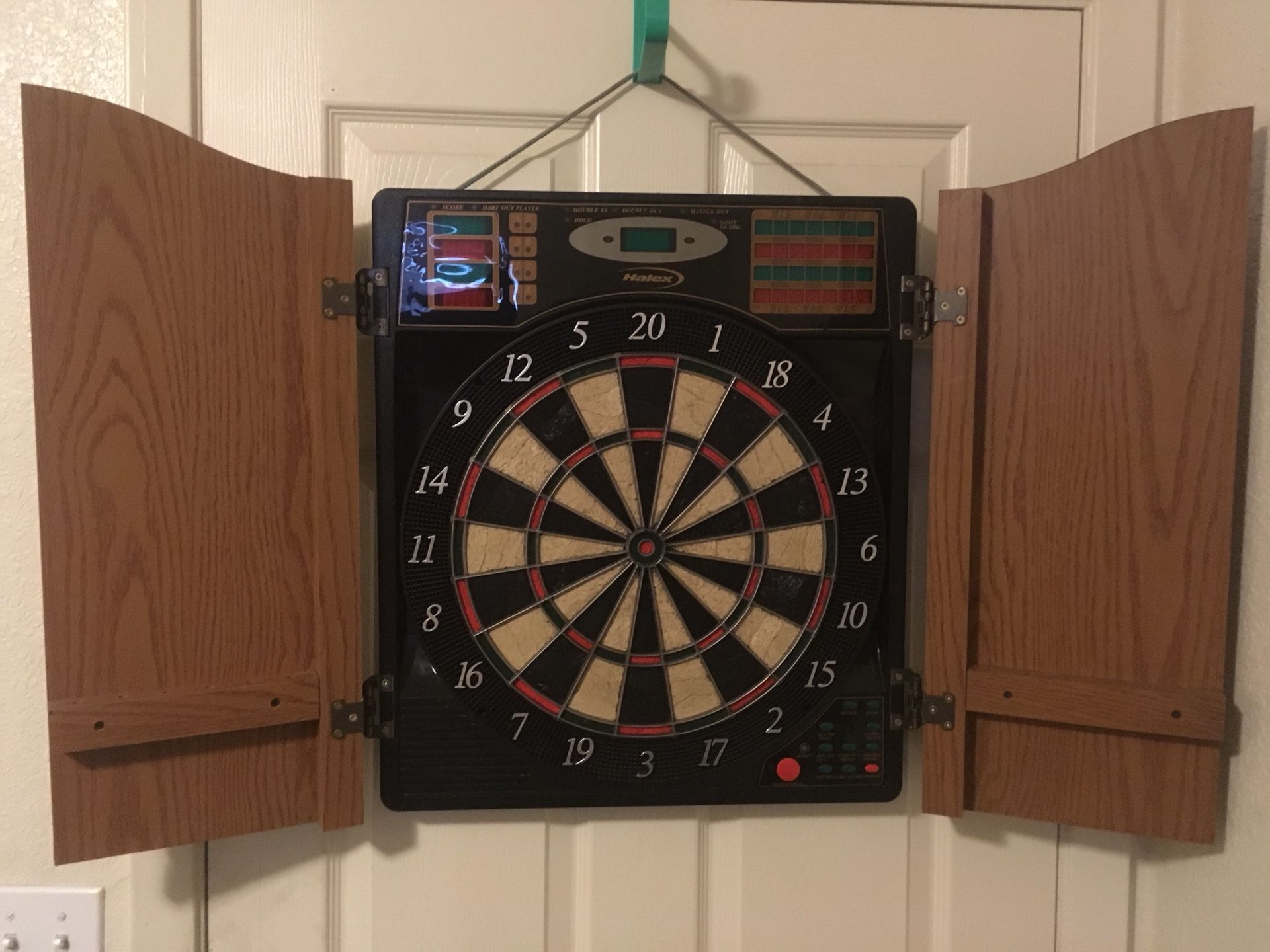 Halex bristletech store electronic dart board