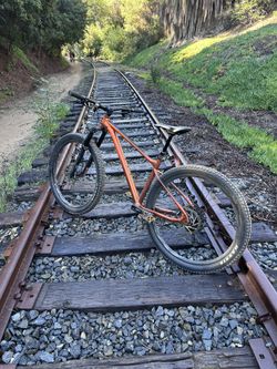 Medium 29er Trail Bike – Great Condition, SRAM Eagle, Dropper