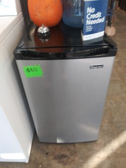 Magic Chef Mini Fridge