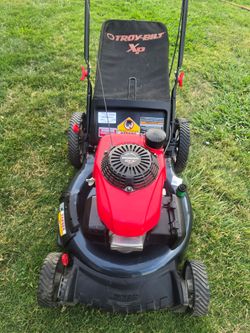 HONDA 6.50 HP ENGINE GAS PUSH LAWN MOWER