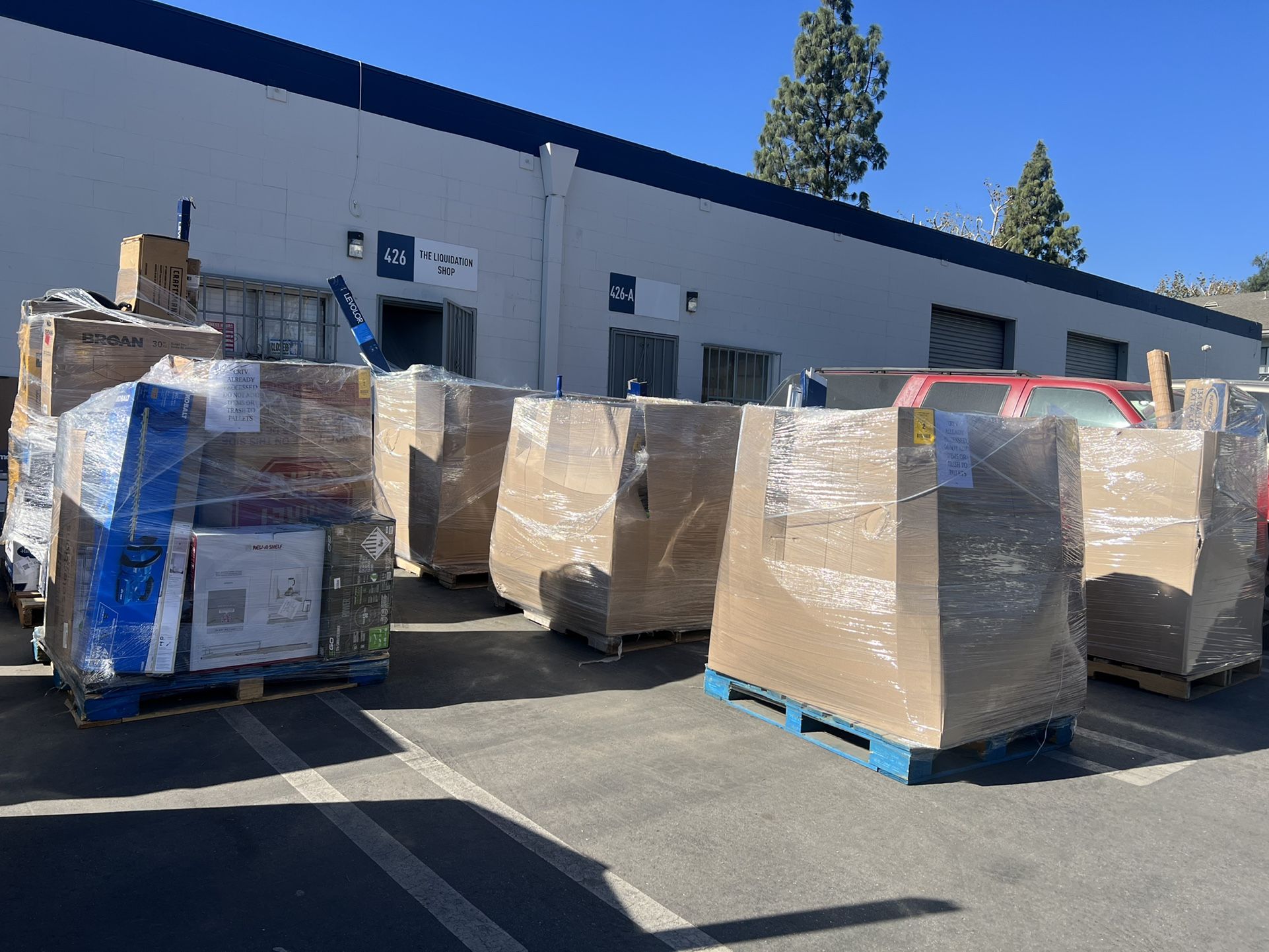 GRAN VENTA DE PALLETS DE LOWES… LAS PALETS CONTIENEN MERCANCÍA MIXTA HERRAMIENTAS 🧰 ARTÍCULOS PARA EL HOGAR Y MUCHAS COSAS MÁS ‼️‼️ LOS PRECIOS
