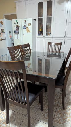 Dining Table + 6 Chairs