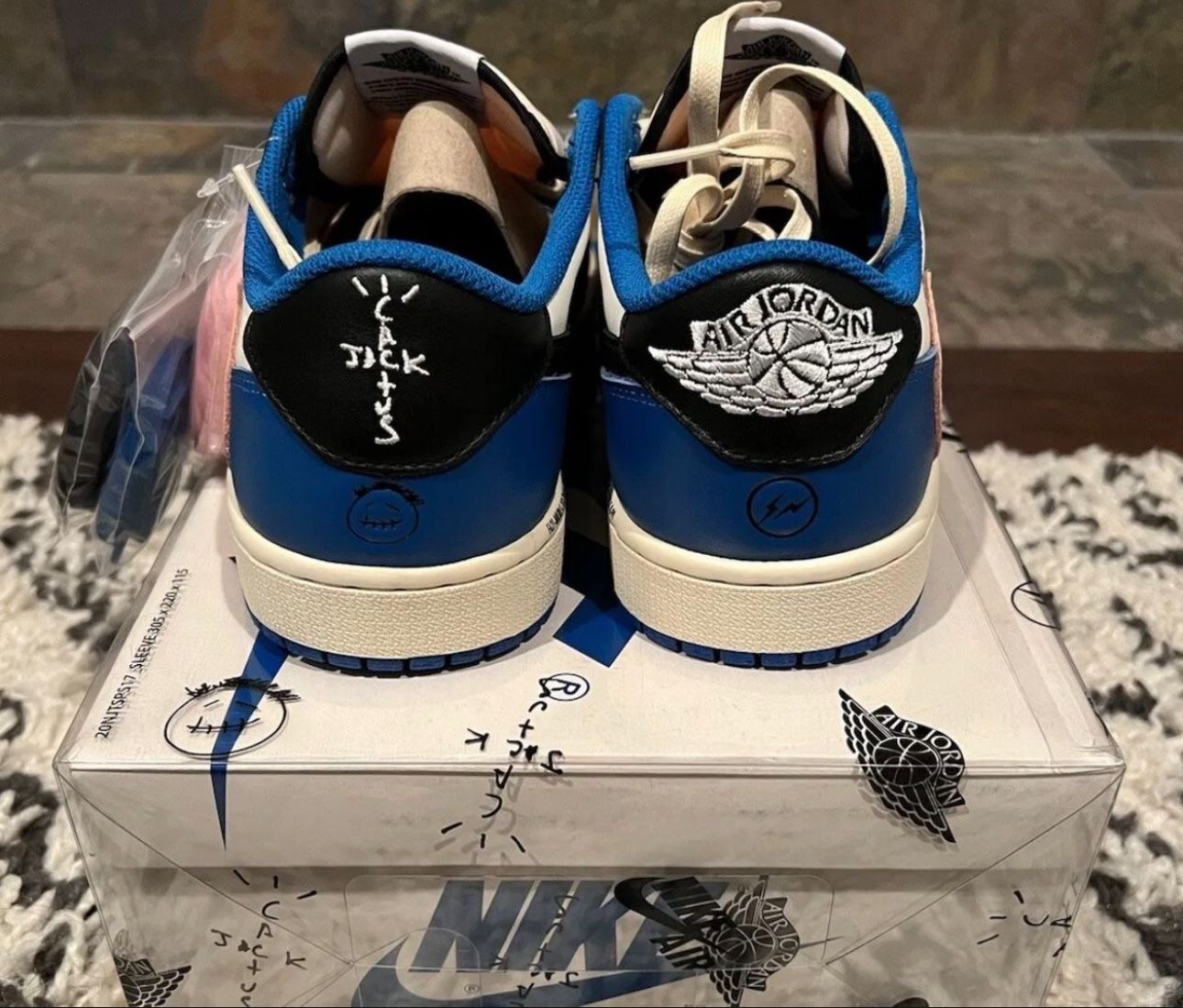 Jordan Travis Scott Fragment Size