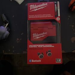 Milwaukee Jobsite Earbuds