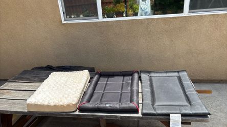Cage bed, size 22x16 in. For small puppy