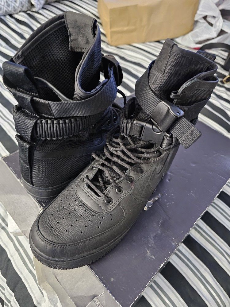 Airforce Triple Black