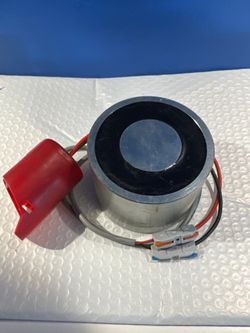 APW EM350-12-222 12V Electromagnet 600lb Hold + Milwaukee M12 Battery Adapter