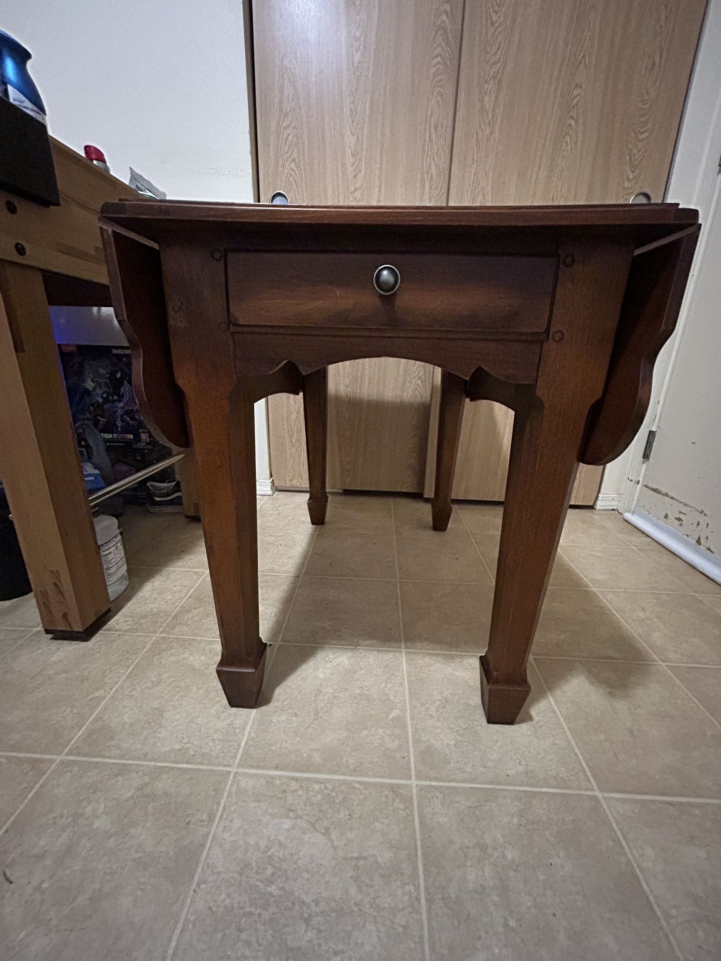 Broyhill Collapsible Table