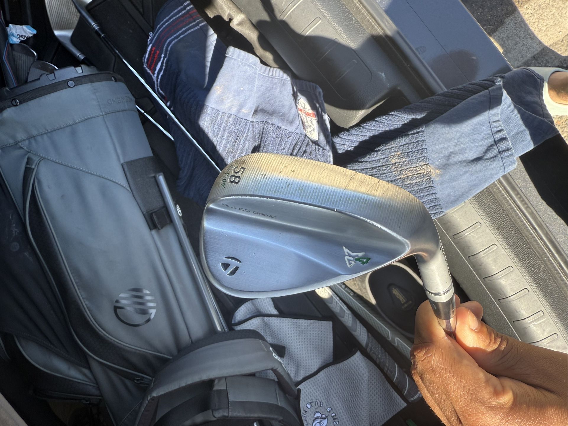Golf wedge