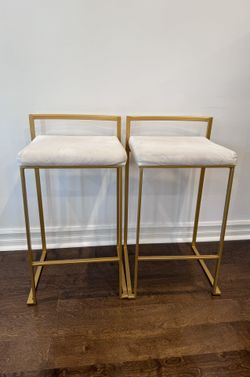 Counter Height Stools (x2)