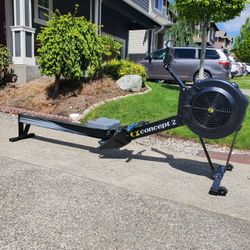 Concept 2 Concept2 Rowing Machine Model D with PM 5 Monitor   - LIKE BRAND NEW 