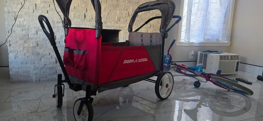 Radio Flyer Stroller Wagon with Canopies