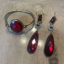 3 Earring, Bracelet And Ring Sets 