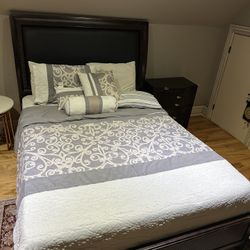 Queen Bedroom Set 