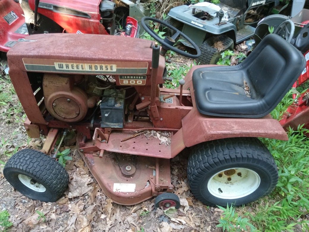 Vintage mowers.
Cub cadet, Ford,John deere , Wheel horse
