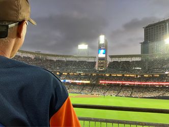 Friday Padres yanks RF clear view pair