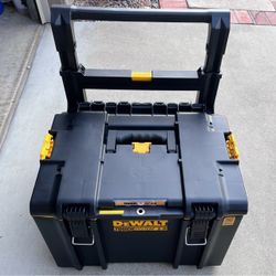 Brand new Dewalt TOUGHSYSTEM 2.0 24 in. W Modular Tool Box
