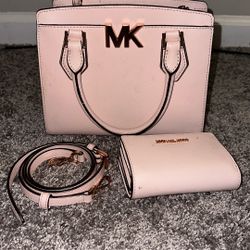 Michael Kors Woman’s Bag & Wallet