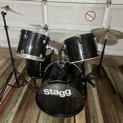 Stagg Drum Set 