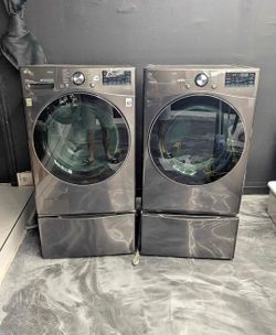 Washer and dryer set