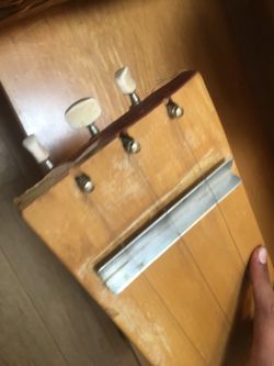 3 string slide blues guitar