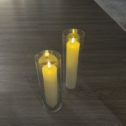 2 Flickering Battery-operated Candles
