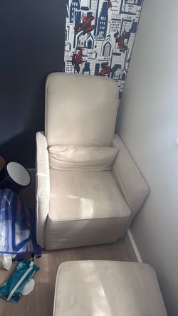 Nursing swivel chair and Ottoman