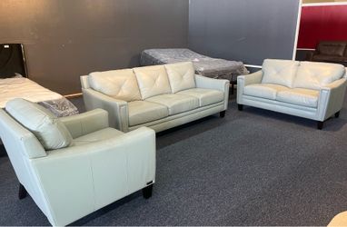 Costco Genuine Leather Sofa 3-Piece Set，$980