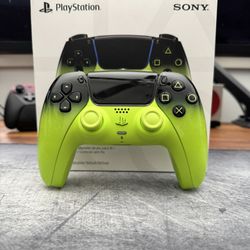 PS5 DualSence Remix green controller