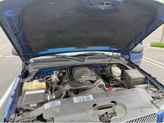 Blue 2003 Chevy Silverado ext 5.3 gas