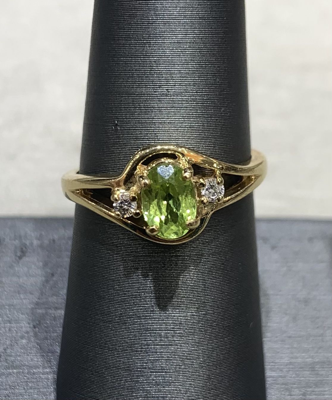 14K Yellow Gold Peridot/Diamond Ring