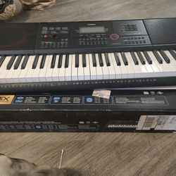 🎹 Casio CT-X3000 Keyboard – Like New!