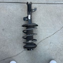 2018 Camry Xle Sedan Left Strut