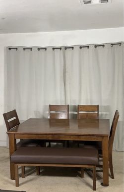 Dining Table With 4 Chairs & Bench