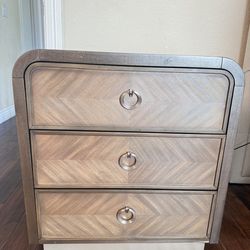Modern 3 drawer nightstand