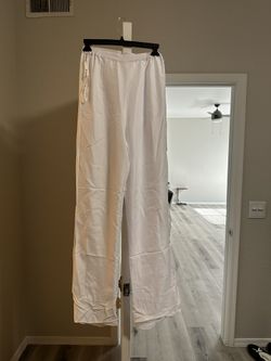 brand JJ’s White ,bust 31.50 Waist 24.50