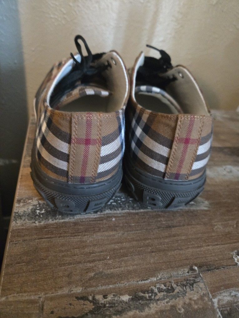Burberry Sneaker Size 10
