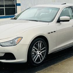 2014 MASERATI GHIBLI S Q4 fully loaded !!!