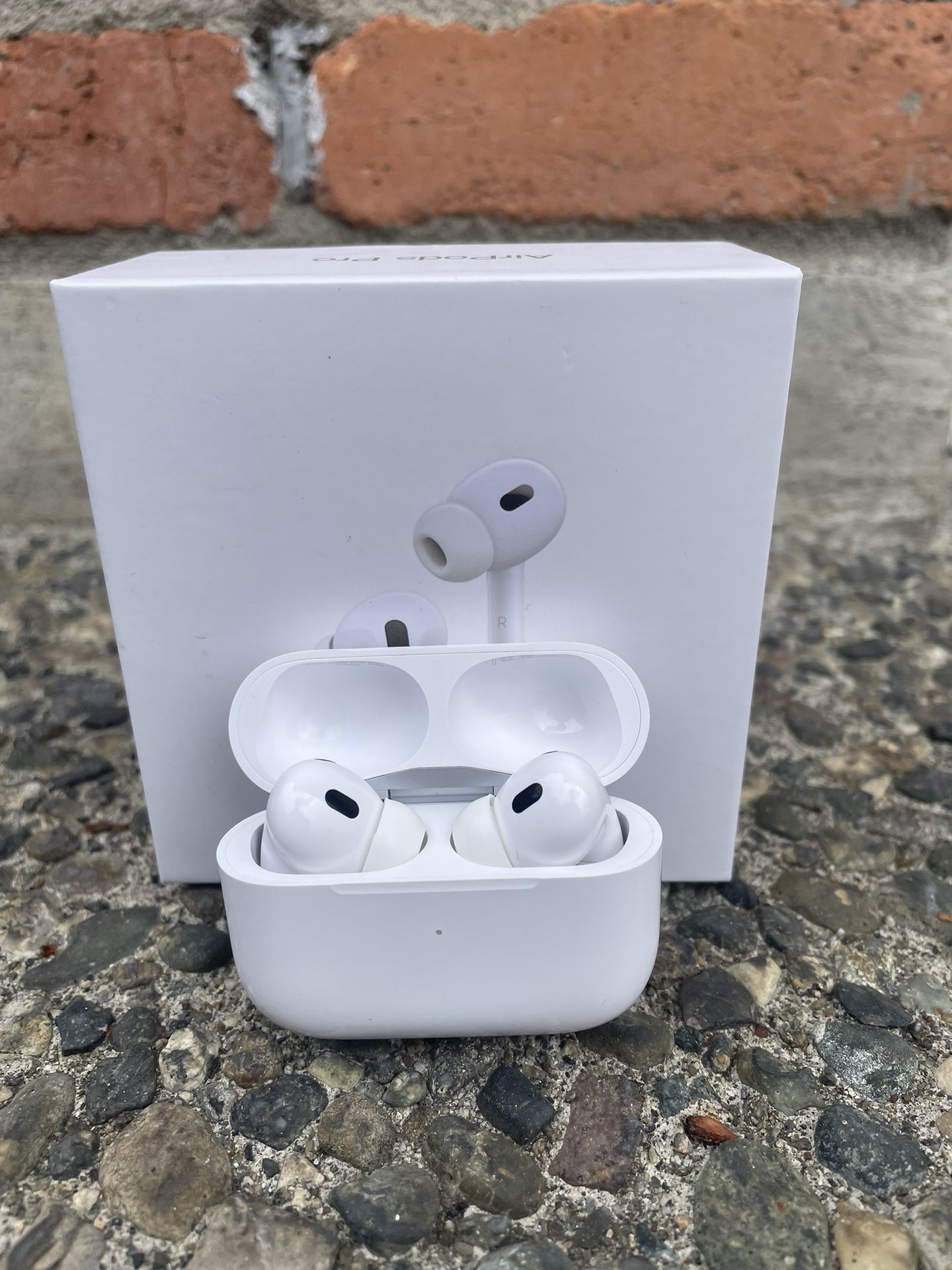 Air pod pro 2 with usb-c charging