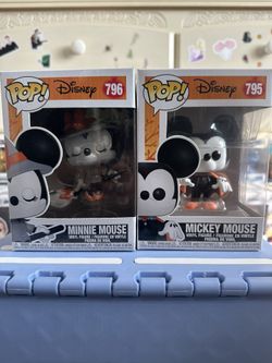 Mickey & Minnie Halloween Pop Set