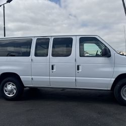 2011 Ford E-350
