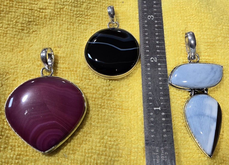 Gemstone Pendants/Necklaces