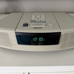 Vintage Bose Wave Radio/CD Player - AWRC-1P - Great Sound! Vintage Bose Wave Radio/CD Player - AWRC-1P - Great Sound!