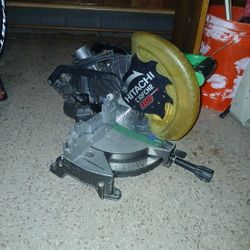 Hitachi C10FCH2 15-Amp 10-Inch Laser Compound Miter Saw
