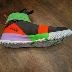 LeBron Soldier 13s